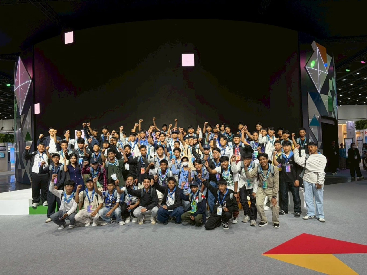 คณะเยาวชนโครงการ 'สานใจไทย สู่ใจใต้' รุ่นที่ 45 เรียนรู้แนวคิด Rapartment Store