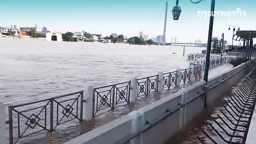เฝ้าระวัง 'น้ำทะเลหนุนสูง' แม่น้ำเจ้าพระยาสูงมาก ล้นทางเดินแล้ว