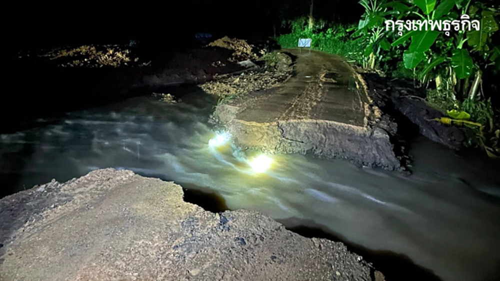 เตือน ฝนตกหนักเพชรบุรี ถนนขาด ผู้ใช้ทาง พุไทร-โป่งลึก ผ่านไม่ได้