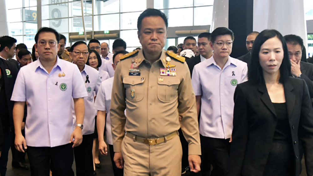 ‘อนุทิน’ สั่งฟันไม่เลี้ยง ปล่อย ‘นักโทษจีนเทา’ อยู่สบาย มีสาวปรนเปรอ