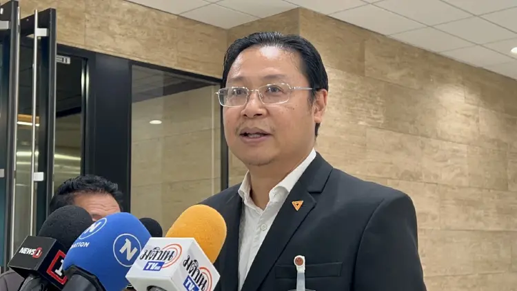 'ปชน.' ยังไม่เคาะ ยื่นซักฟอก บอกหาก 'รมต.' มีปัญหาควรปรับออก
