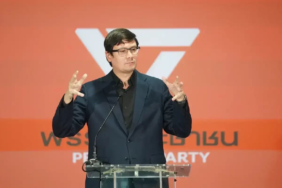 'โรม' ชง 4 ข้อ จี้รัฐบาลทลายเครือข่าย-ปราบสแกมเมอร์ กดดันกัมพูชา