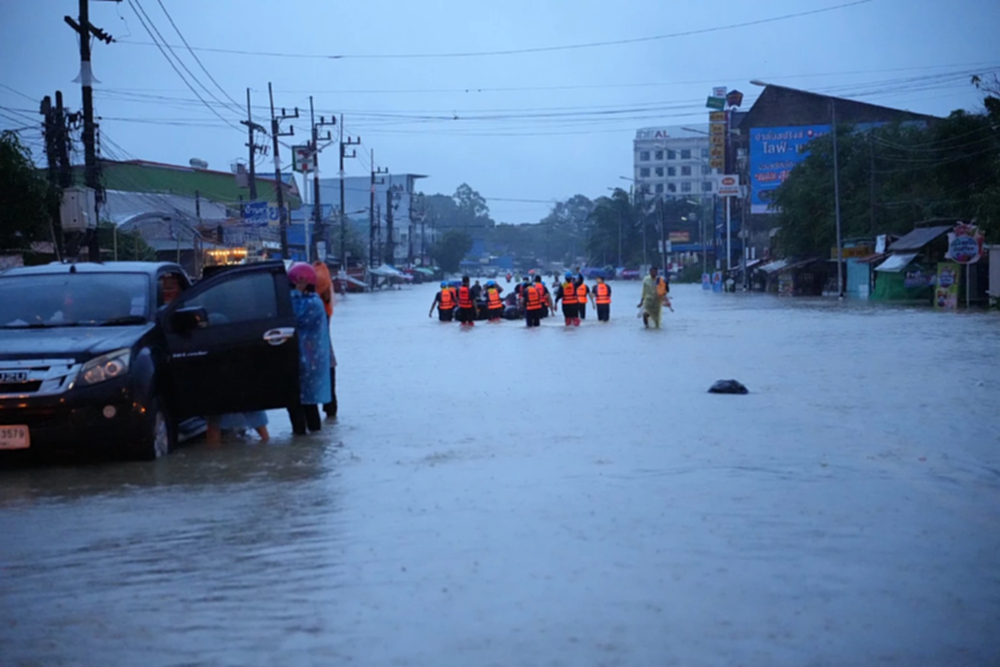 'ณัฐพงษ์' ลุยหน้างาน ลงพื้นที่ 'น้ำท่วมหาดใหญ่' วันนี้