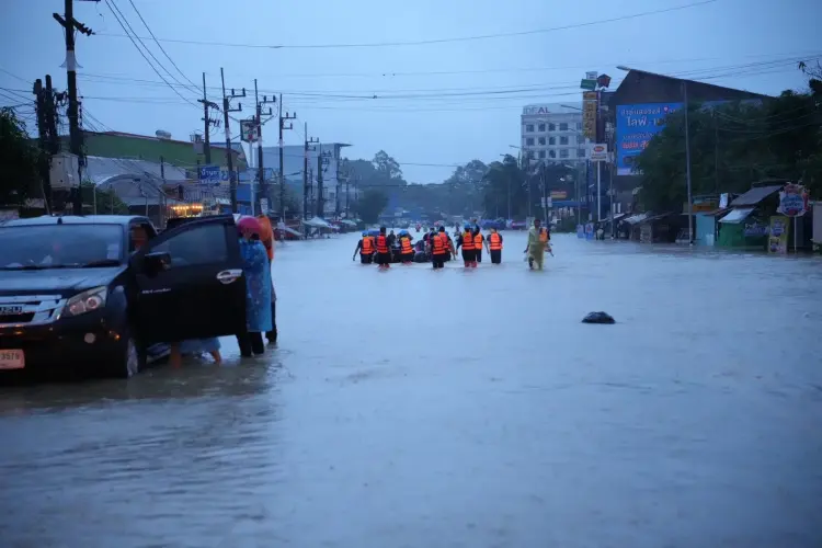 'ณัฐพงษ์' ลุยหน้างาน ลงพื้นที่ 'น้ำท่วมหาดใหญ่' วันนี้