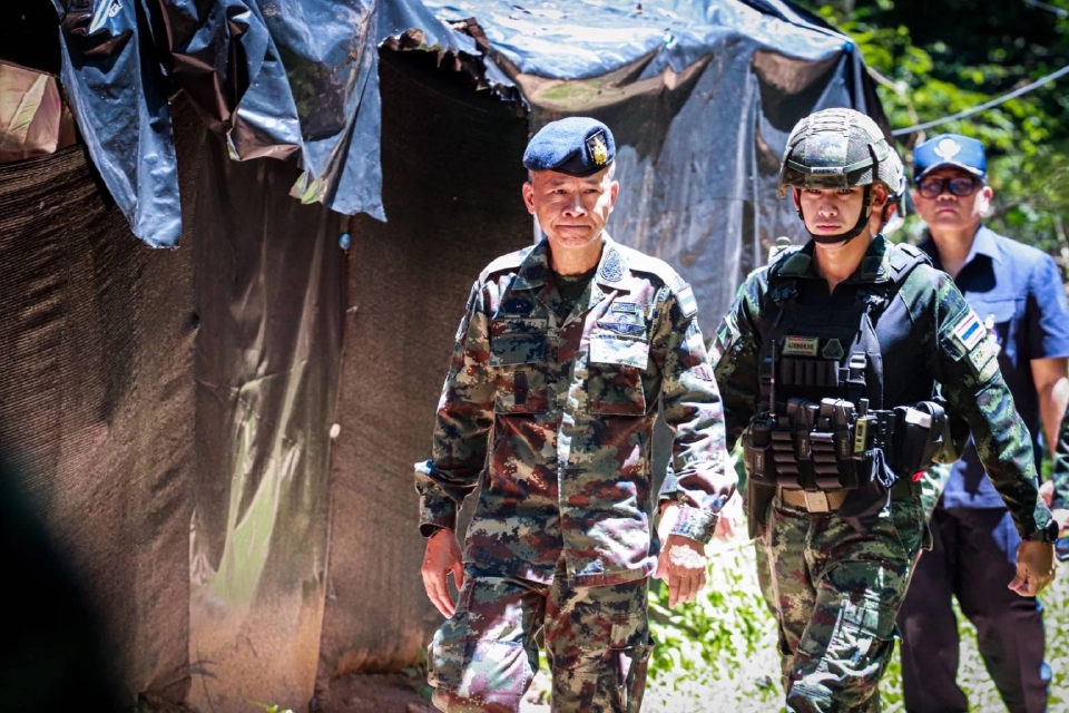 อดีต เสธ.ทหาร อัด บิ๊กกองทัพ ไม่ใช้กำลังตอบโต้ กัมพูชา หรือรอให้เสียขาต่อไป