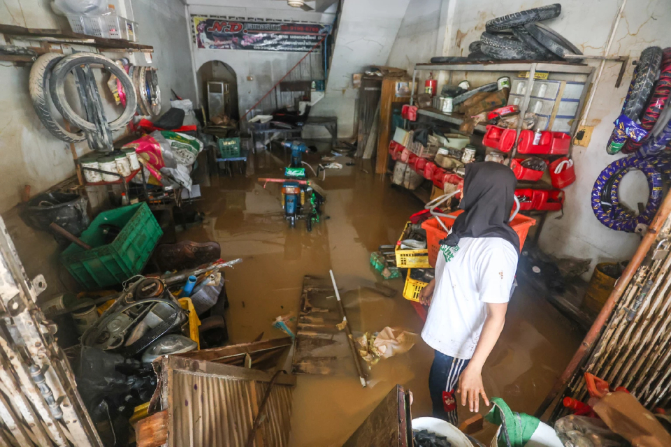 นักวิชาการ แนะ 'รัฐ' เร่งดูแลจิตใจ เหยื่อน้ำท่วม คาดภาวะเครียดสูง