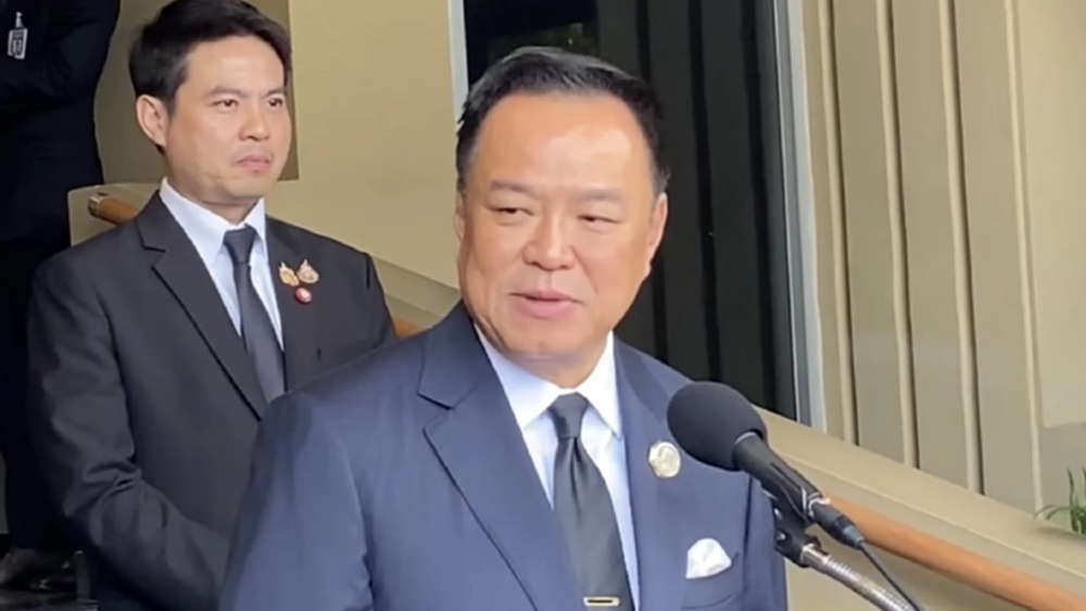 ‘อนุทิน’ เผย สั่งข้ามหัวไม่ได้ โยนถาม ‘ผบ.ตร.’ ลุยกัมพูชา ปราบสแกมเมอร์