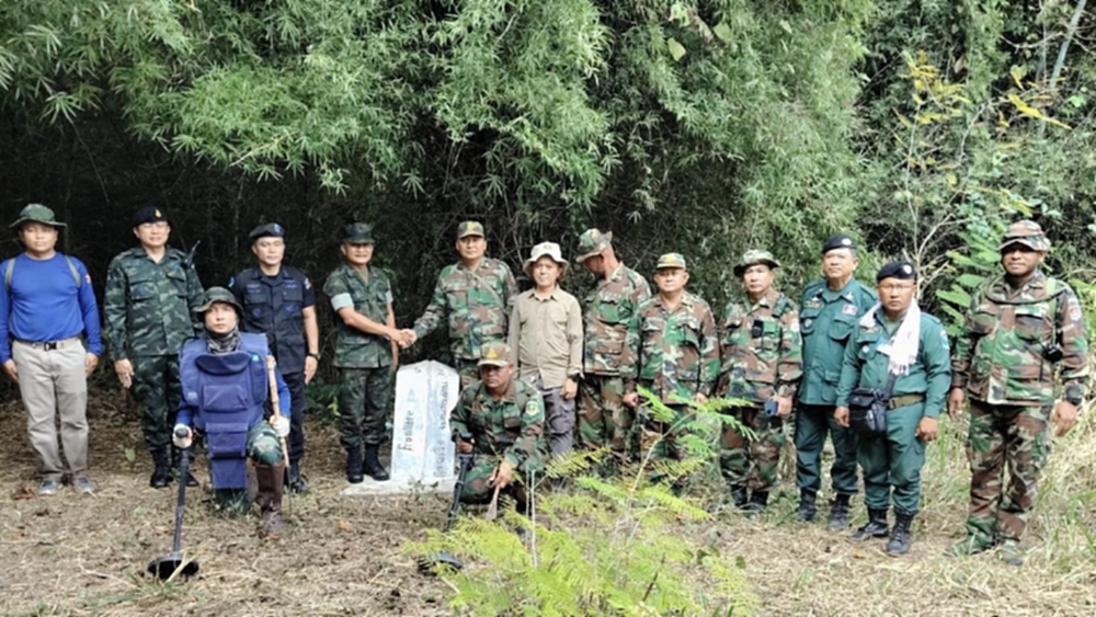 ‘ไทย-กัมพูชา’ ลุย สร้างรั้วชายแดน ปักหลักเขตชั่วคราว52-59