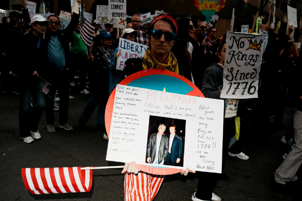 ส.ส.เดโมแครตเผยอีเมล แฉทรัมป์รู้เรื่องสาวๆ ของเอปสทีน