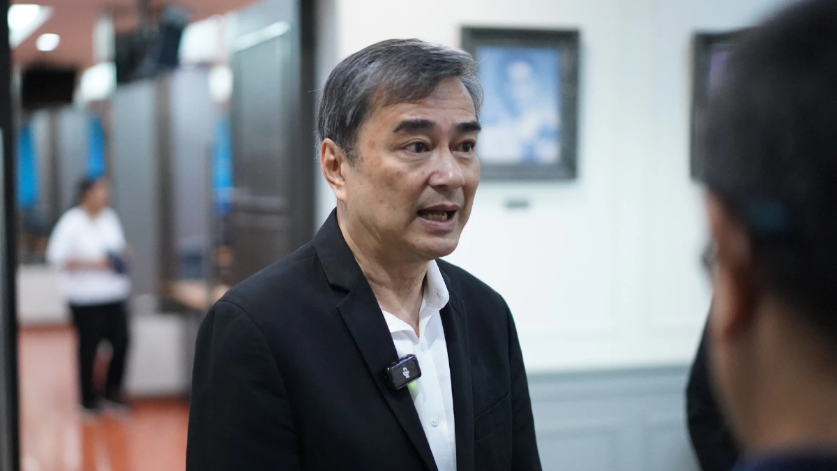 'อภิสิทธิ์' หนุนรัฐบาลล้มปฏิญญาไทย-กัมพูชา เดินหน้าปกป้องอธิปไตย