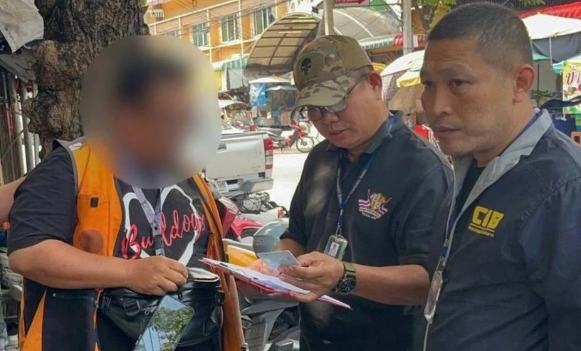 สูญเงินล้าน แก๊งคอลเซ็นเตอร์หลอกโอนเงิน บุกจับที่คลองสาน