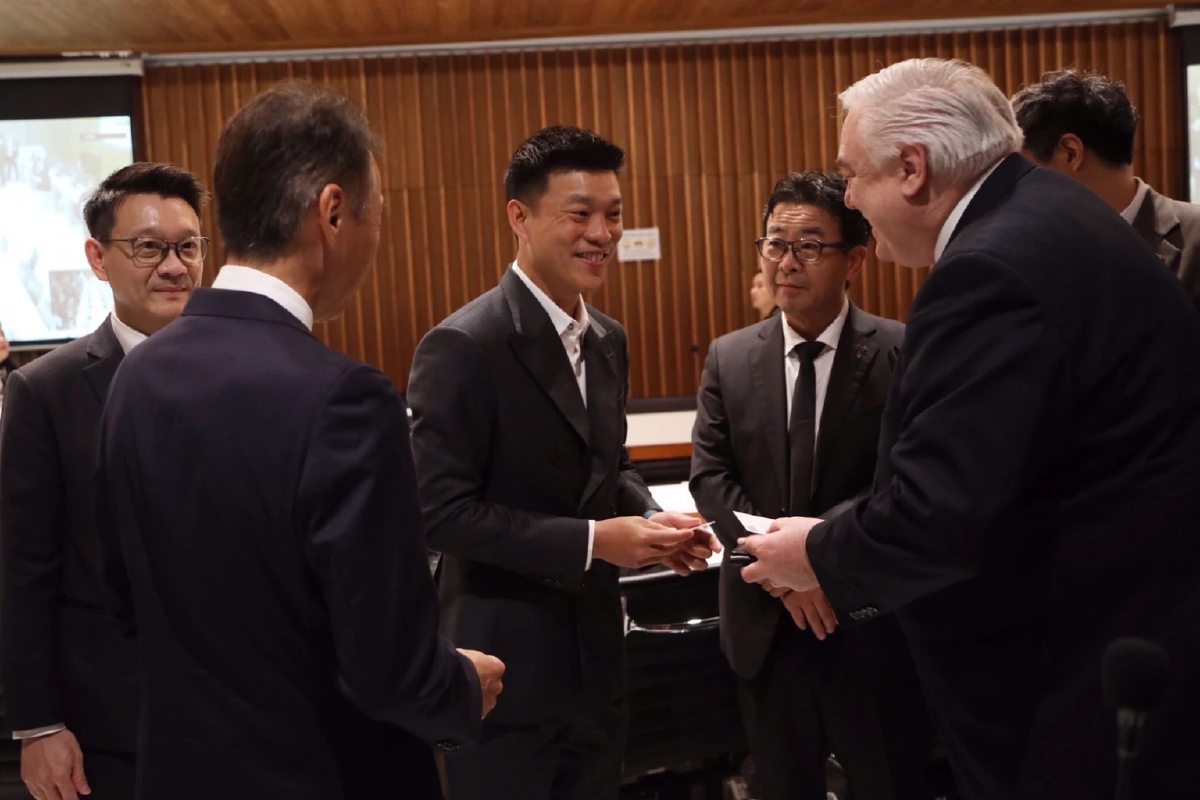 3 แคนดิเดตนายกฯ ปชน.พบนักธุรกิจญี่ปุ่น โชว์วิชั่น เศรษฐกิจมั่นคง