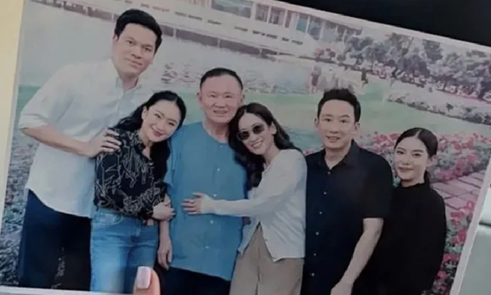 ราชทัณฑ์  แจงภาพหมู่คู่ ทักษิณ อีเว้นต์นักโทษร่วมเฟรมญาติ ขายรูปให้ก่อนกลับ