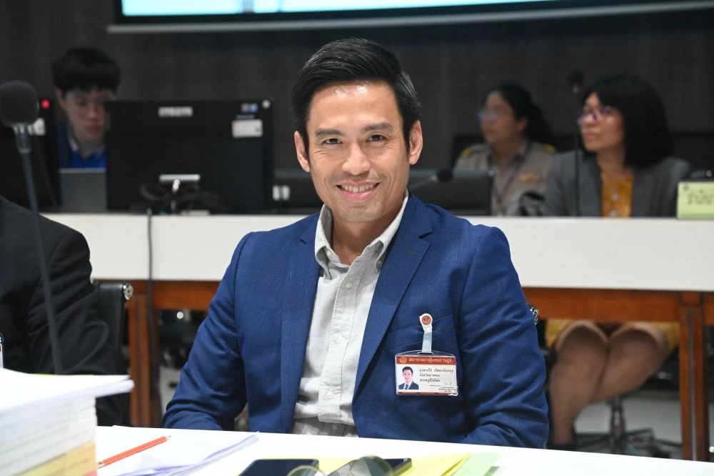 'กรวีร์' มองแง่ดี 'กมธ.แก้รธน.' อาจคุยกันได้ ปมเห็นต่าง 'สสร.'