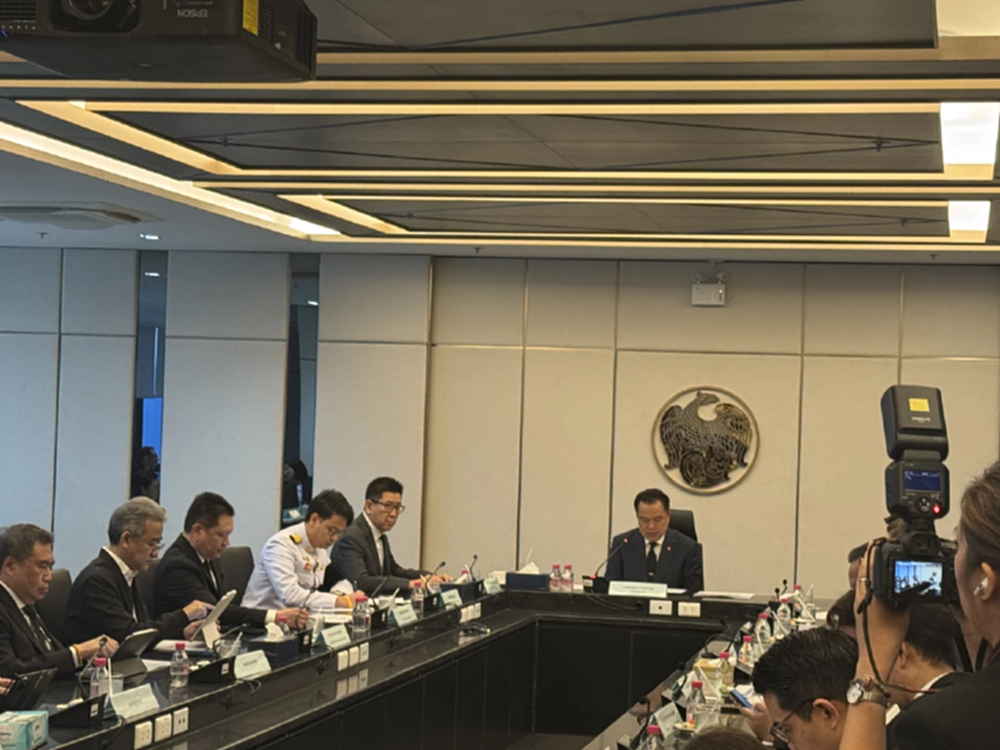 “อนุทิน” สั่งเร่งมาตรการ 3 ระยะ เยียวยาอุทกภัยภาคใต้ หวังฟื้นเศรษฐกิจพื้นที่ได้เร็ว