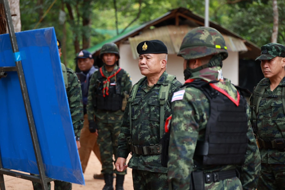 'มทภ.2'เข้าพื้นที่ เก็บกู้วัตถุระเบิด เร่งขับเคลื่อน สร้างความปลอดภัย