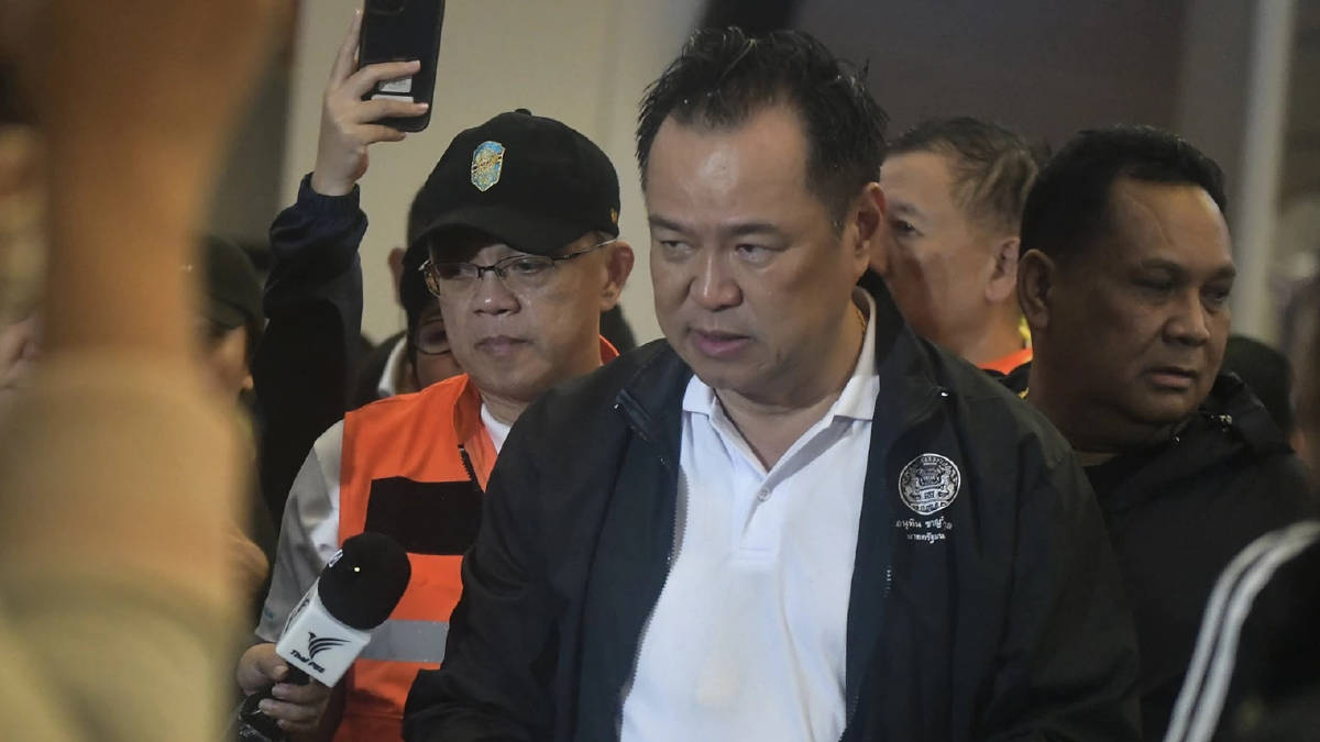 ‘อนุทิน’ ลงใต้ ดู ‘น้ำท่วมหาดใหญ่’ รอบ3 เยี่ยมให้กำลังใจ ปชช.