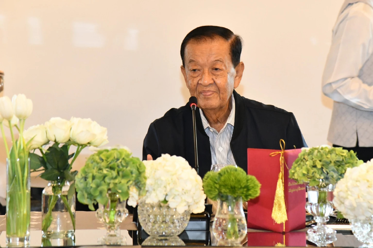 'วันนอร์'วอนทุกฝ่ายลดราวาศอก ดัน แก้รธน.ผ่านก่อนยุบสภา