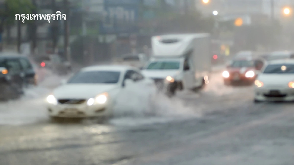 วิกฤตฝนหนัก! เปิด 11 จังหวัดภาคใต้ เสี่ยงน้ำท่วมฉับพลัน-ดินถล่ม
