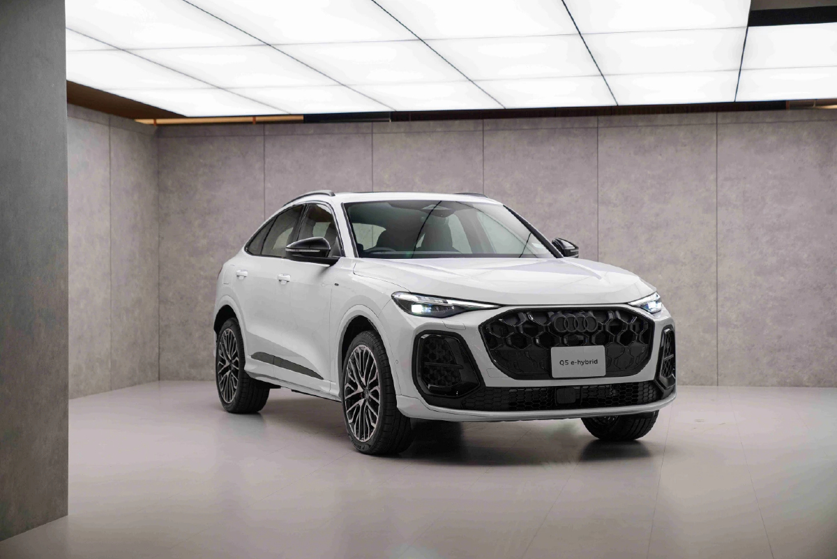 อาวดี้ เปิดตัว ‘Q5 e-hybrid’ ใหม่ ขนทัพรถ10 รุ่น ลุยมอเตอร์ เอ็กซ์โป