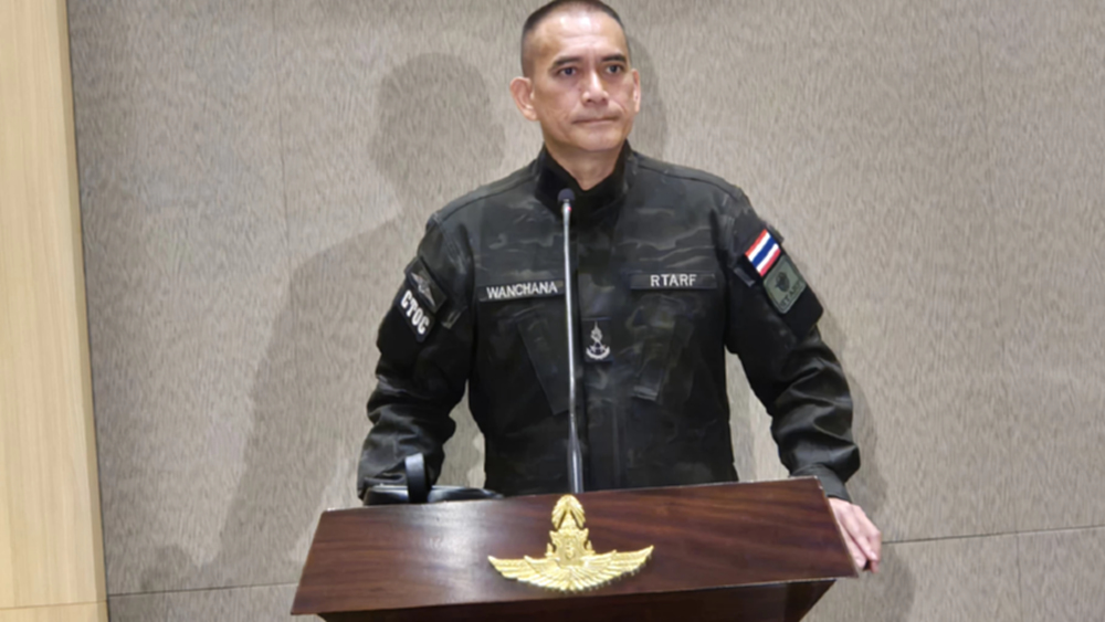 ศป.กฉ. แบ่งเขตกู้วิกฤติน้ำท่วมหาดใหญ่ ส่งทหารคุมหลังกู้ภัยถูกยิงขู่