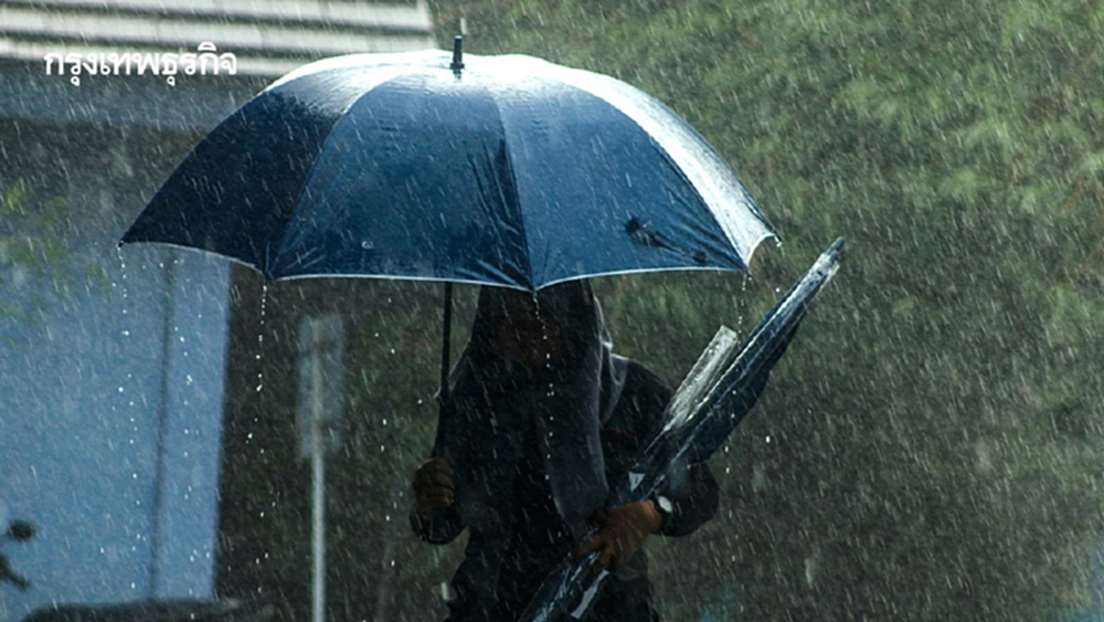 จับตา! ร่องมรสุมกำลังแรง พาดผ่านภาคใต้ ทำฝนหนักถล่มหลายพื้นที่
