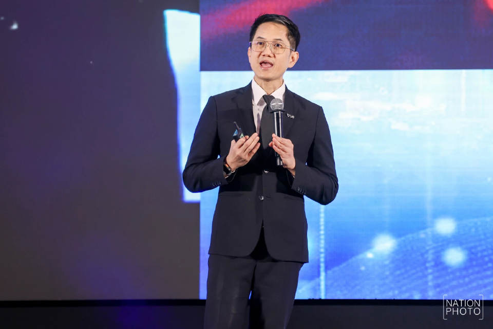 คลาวด์หนุน AI พลิกเศรษฐกิจไทย “ทรู” ชูบทบาทโครงสร้างพื้นฐานอัจฉริยะเคลื่อนดิจิทัล