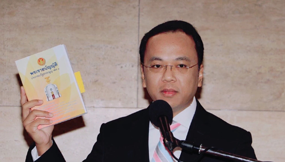 'ราเมศ' ป้อง 'อภิสิทธิ์' ไม่ใช่สิ่งชำรุด พร้อมเป็นผู้นำประเทศ