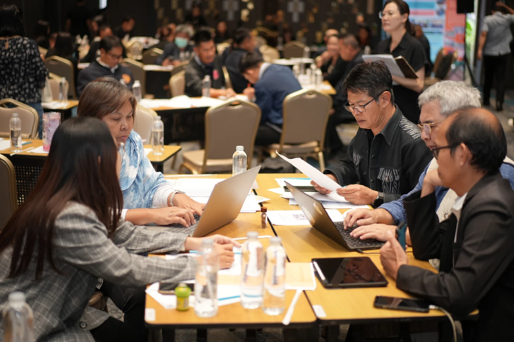 ถอดรหัสโมเดลชุมชนล้อมรักษ์  เปลี่ยนพื้นที่ชายแดนสู่ ‘นครพนมสุขที่สุด’