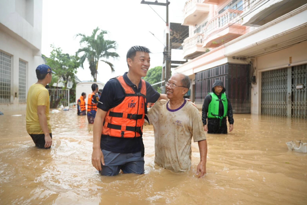 'เท้ง' เผย ปชน.ปั้นเว็บหา 'คน-สัตว์' หายจาก 'น้ำท่วมภาคใต้'