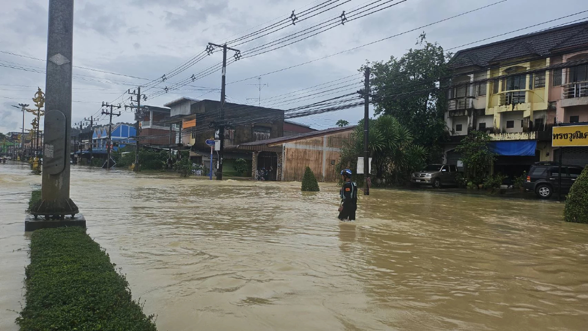 น้ำท่วมสตูล ล่าสุด แม้ฝนลด แต่ยังไม่วางใจ สรุปจุดเสี่ยงดินถล่ม