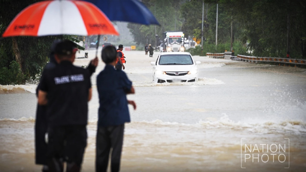 น้ำท่วมภาคใต้ ในวิกฤตต้องผ่านไปให้ได้