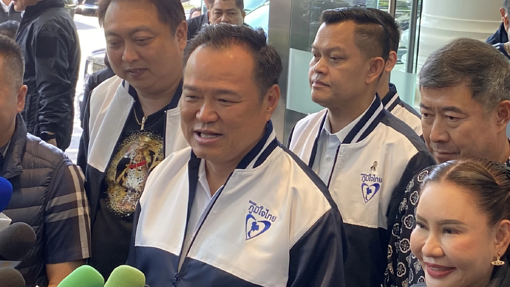 ‘อนุทิน’ เผย ‘บรรหาร’ ฝากฝังดูแล ‘วราวุธ’ ปัดตอบ ‘ภท.’ ร่วมรัฐบาล ‘ปชน.’