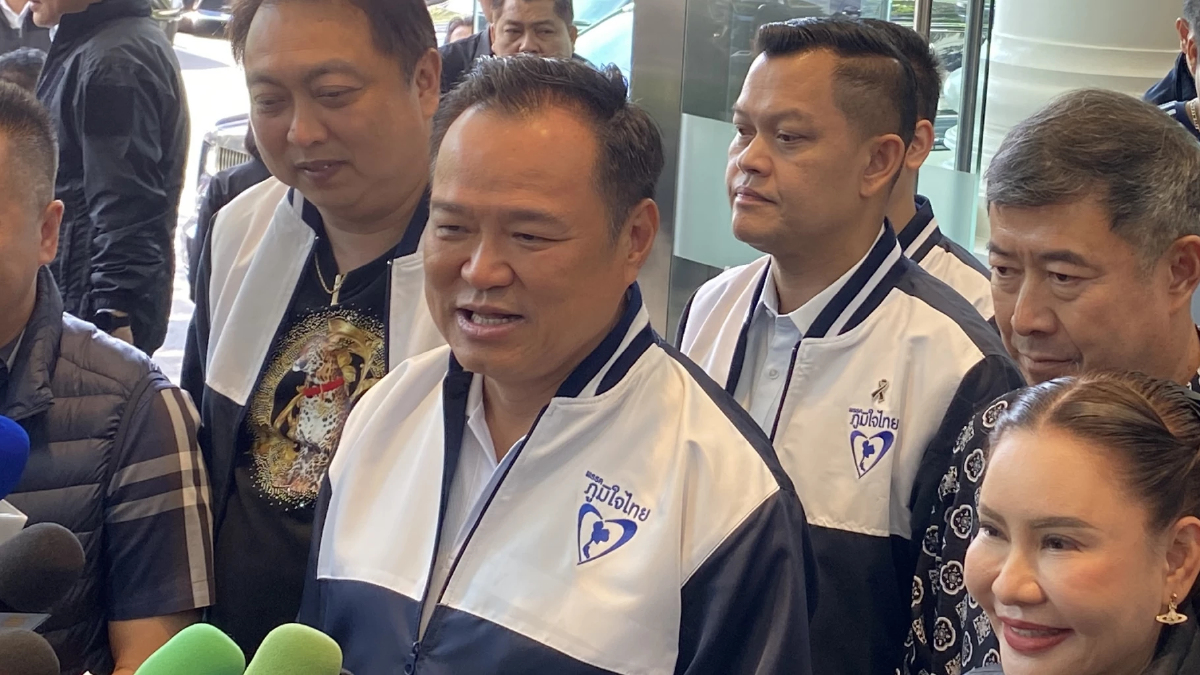 ‘อนุทิน’ เผย ‘บรรหาร’ ฝากฝังดูแล ‘วราวุธ’ ปัดตอบ ‘ภท.’ ร่วมรัฐบาล ‘ปชน.’