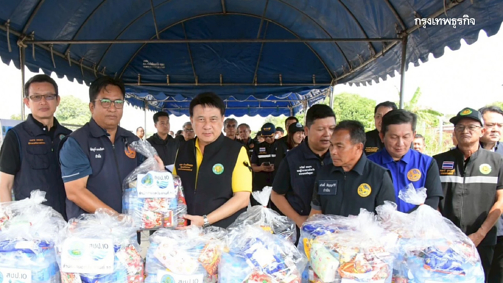 รมช. นเรศ ลงพื้นที่ติดตามน้ำท่วมเจ้าพระยา เร่งบูรณาการช่วยเหลือประชาชน