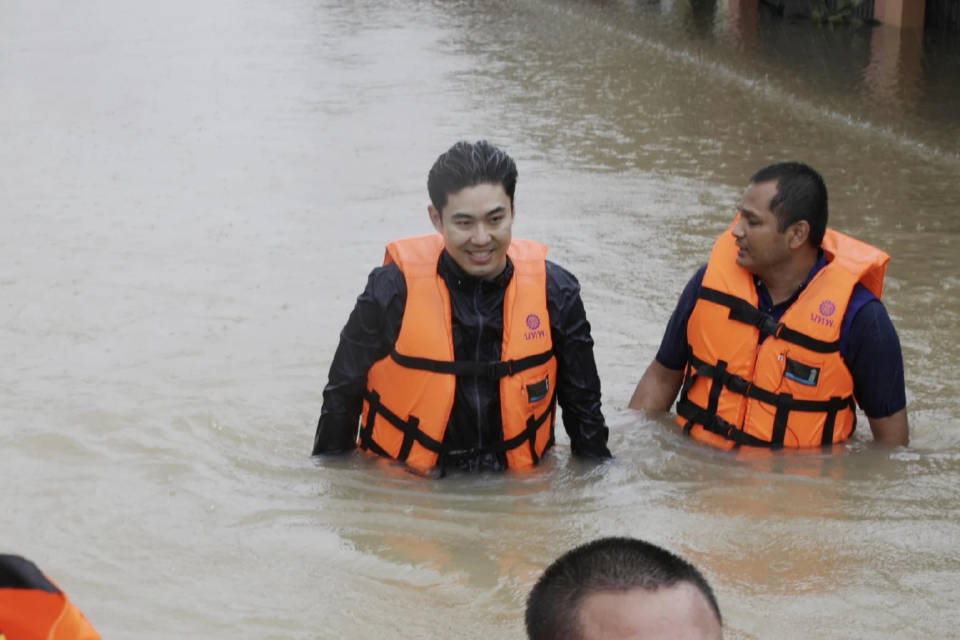 โฆษก ปชป.ชงแผนหลังน้ำลด ขจัด 3 ความกลัว ประคองปากท้องชาวบ้าน