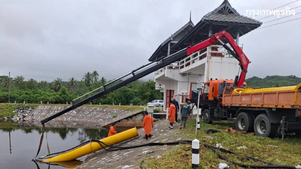 กรมชลฯ เฝ้าระวังฝนใต้เข้ม ระดมเจ้าหน้าที่–เครื่องจักร พร้อมรับมือสถานการณ์