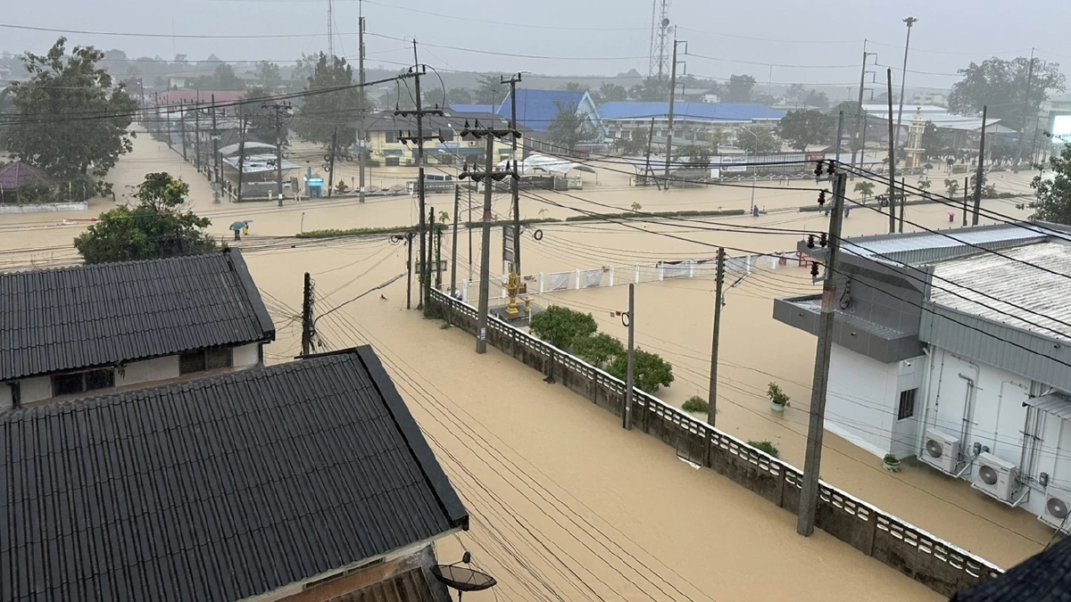 'นาทวี' อ่วมหนัก! ถนนถูกตัดขาด 15,000 ครัวเรือน ต้องการเรือ อาหาร น้ำดื่ม
