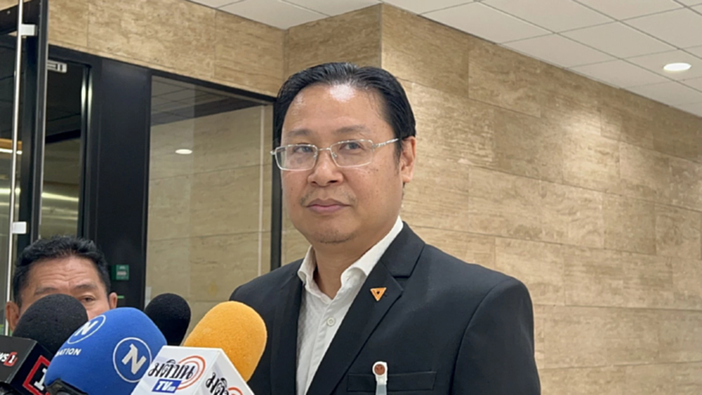 'ปธ.แก้รธน.' มั่นใจสัปดาห์หน้า ชงรายงานแก้รธน. ให้ 'วันนอร์'