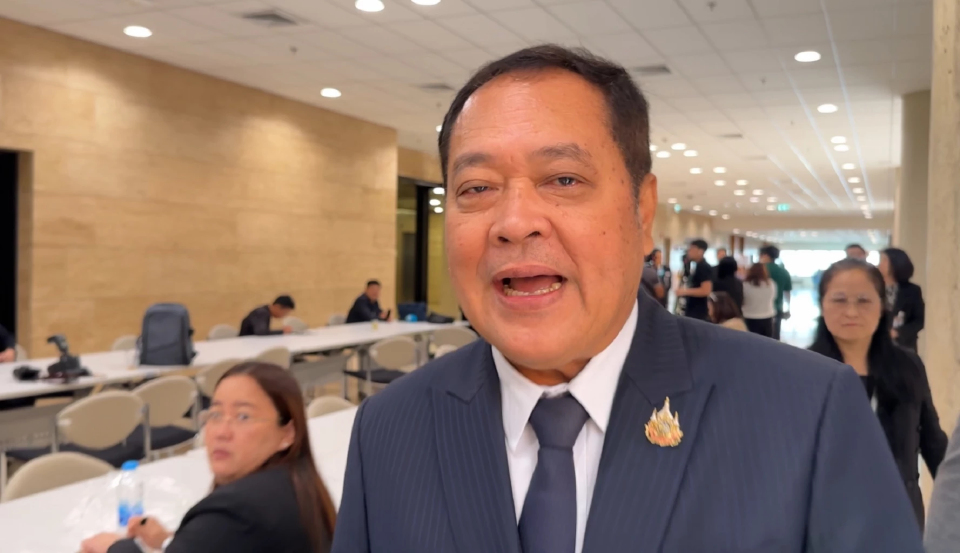 'ทวี' ปัดตอบ พยาน คดีฮั้ว สว. กลับคำให้การ โบ้ยให้ถาม 'ดีเอสไอ'