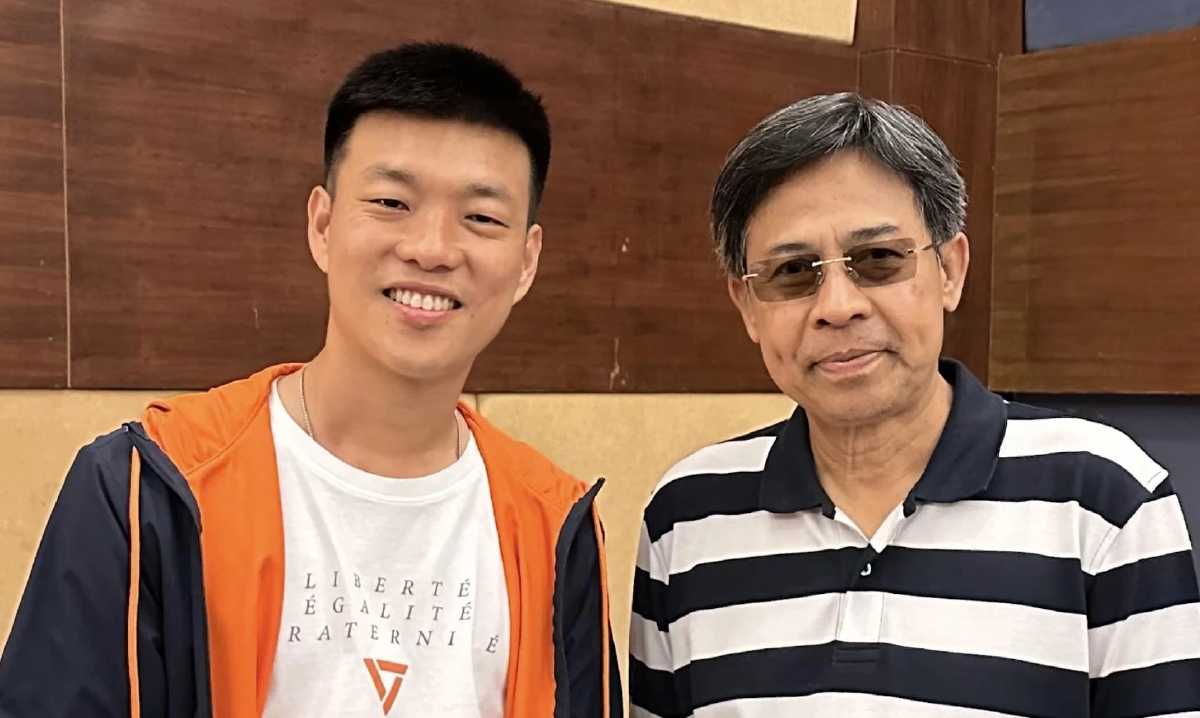 'เท้ง' เปิดตัว 'ธีระ' นิติราษฎร์ ที่ปรึกษา ปชน. ร่วมขับเคลื่อน รธน.