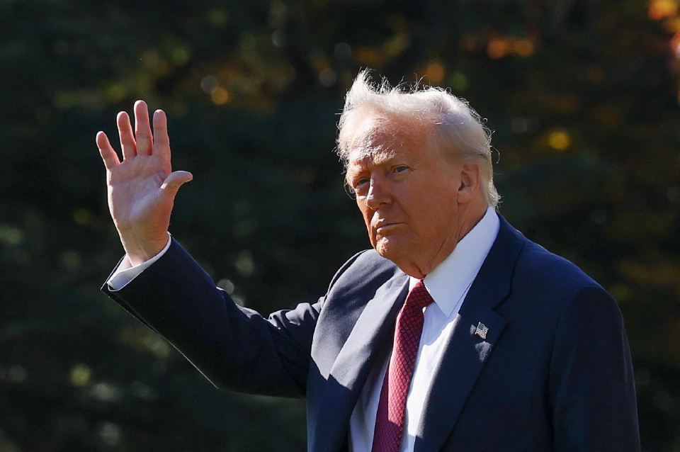 ทรัมป์เตือน ‘ประเทศเสียหายหนัก’หากศาลฎีกายกเลิกภาษี