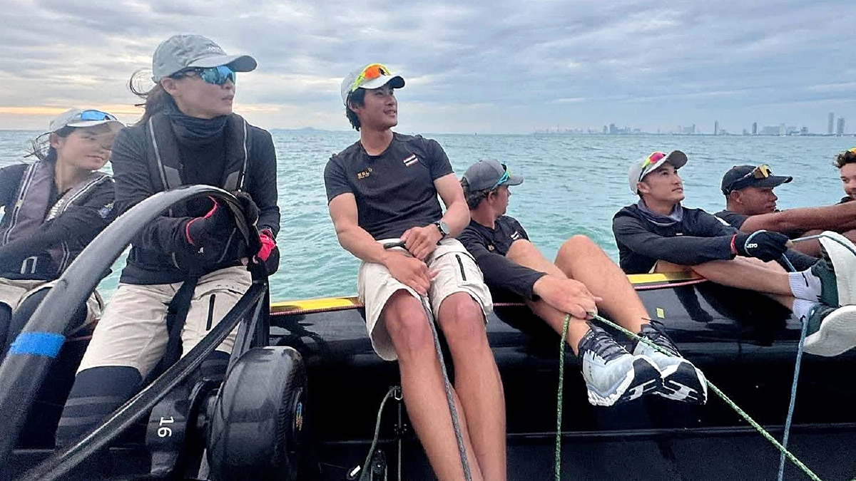 พระราชินี เสด็จฯ ทรงร่วมฝึกซ้อมเรือใบ เตรียมแข่งขันกีฬาซีเกมส์ ครั้งที่ 33