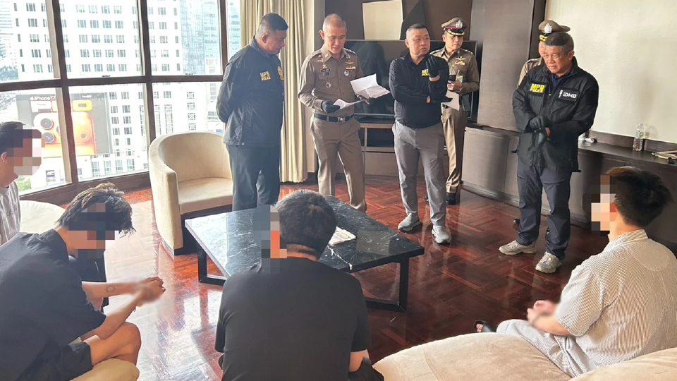 บุกคอนโดฯหรูทองหล่อ จับ 4 ชาวจีนสแกมเมอร์ ใช้ AI หลอกระบบ KYC ธนาคาร