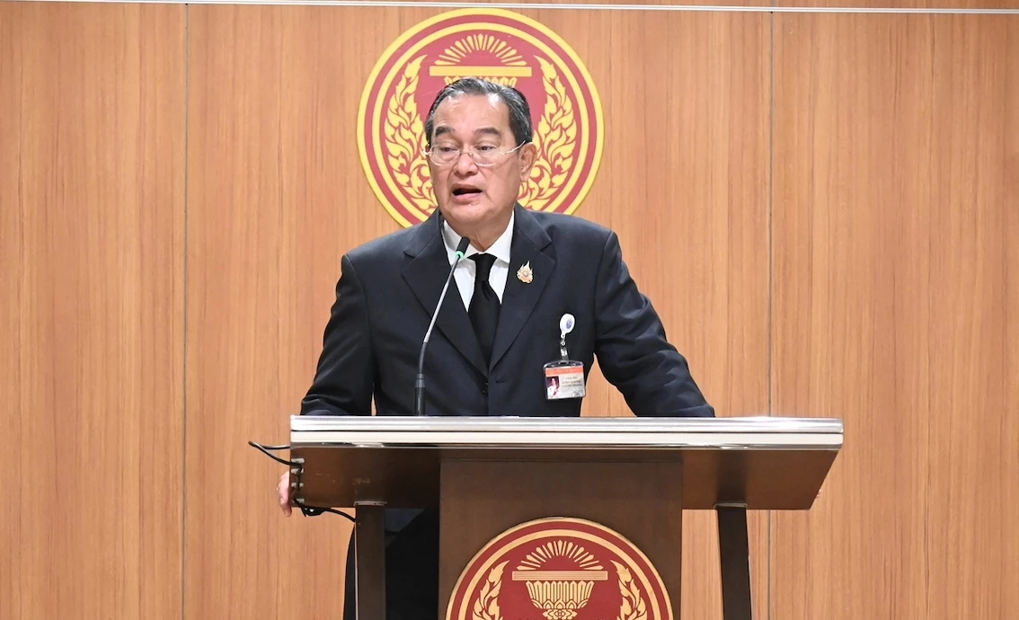 'ผอ.ชทพ.' บอกให้รอดู หลังมีข่าวสะพัด 'วราวุธ' เตรียมจับมือ 'ภท.'