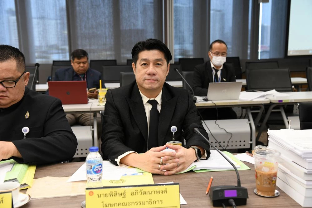 'มติกมธ.แก้รธน.' เคาะใช้สูตร 20หยิบ1 กับ กก.รับฟังความเห็น