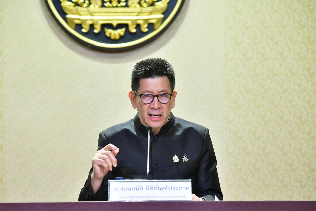 'เอกนิติ' ย้ำไม่มีอะไร อธิบายไปแล้ว ปมร่วมเฟรม 'เบน สมิธ'