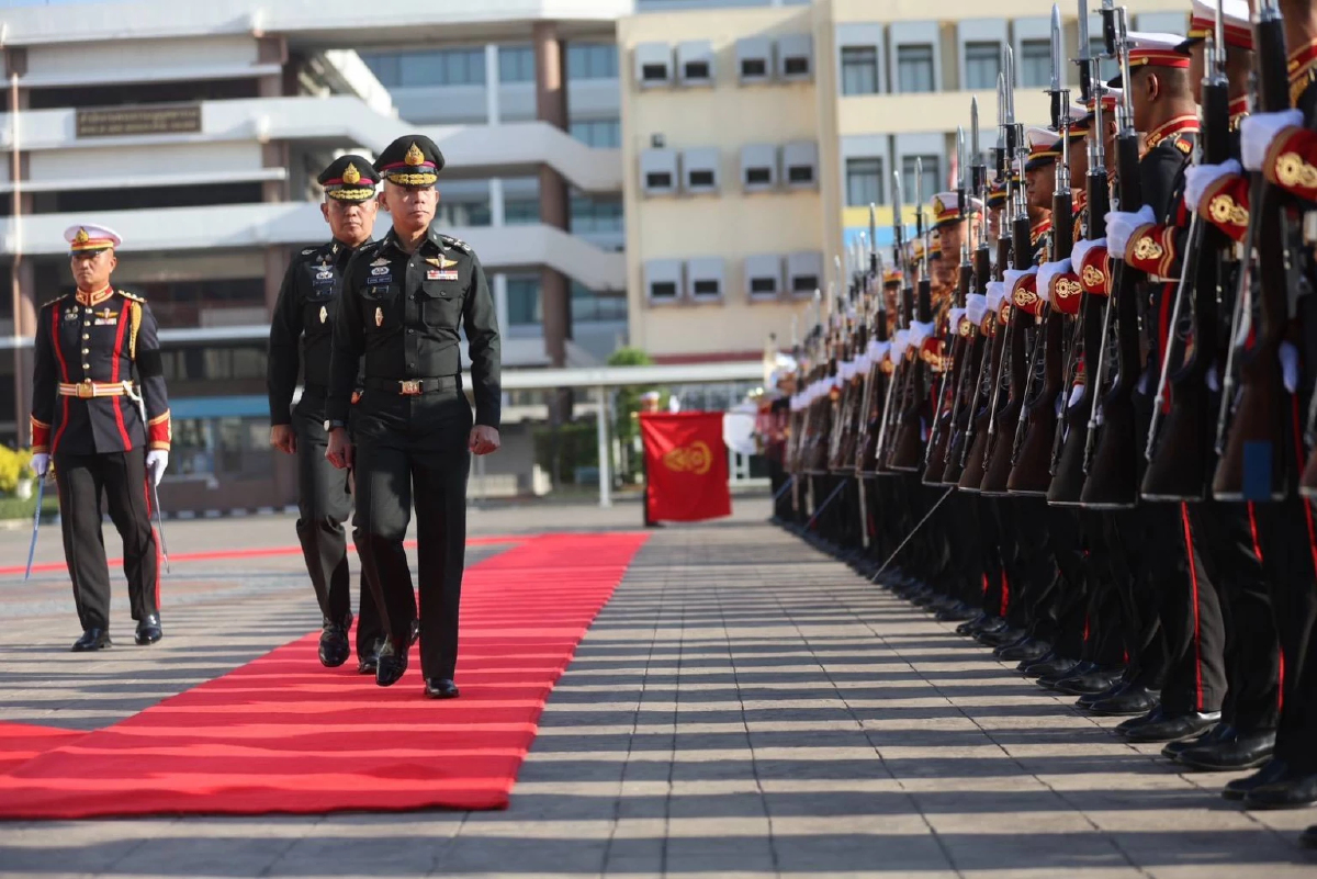 ผบ.ทสส.หัวโต๊ะประชุมร่วม ผบ.เหล่าทัพ ถกสถานการณ์ความมั่นคง