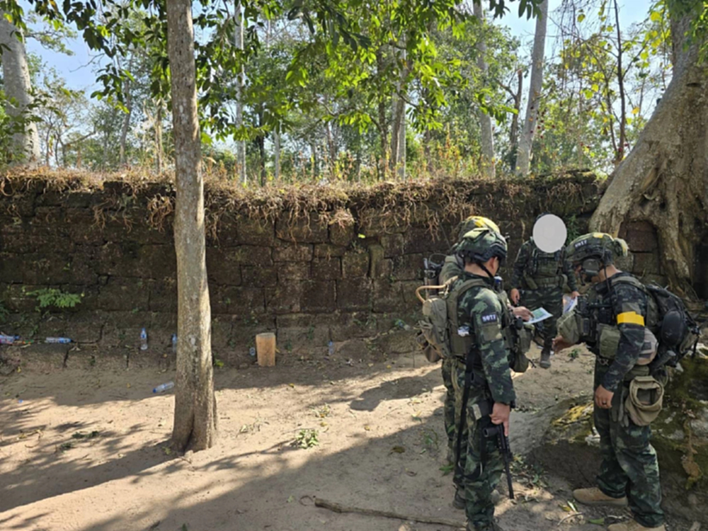 'ทบ.' แฉหลักฐาน 'กัมพูชา' รุกตั้งฐานยิงปืนใหญ่บนแผ่นดินไทย