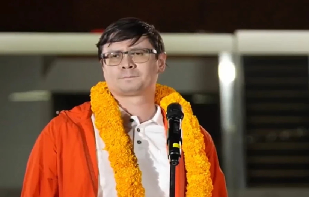 'โรม' ปราศรัยเดือด สวนปม 'ทหารมีไว้ทำไม' ซัดฝ่ายตรงข้ามป้ายสี